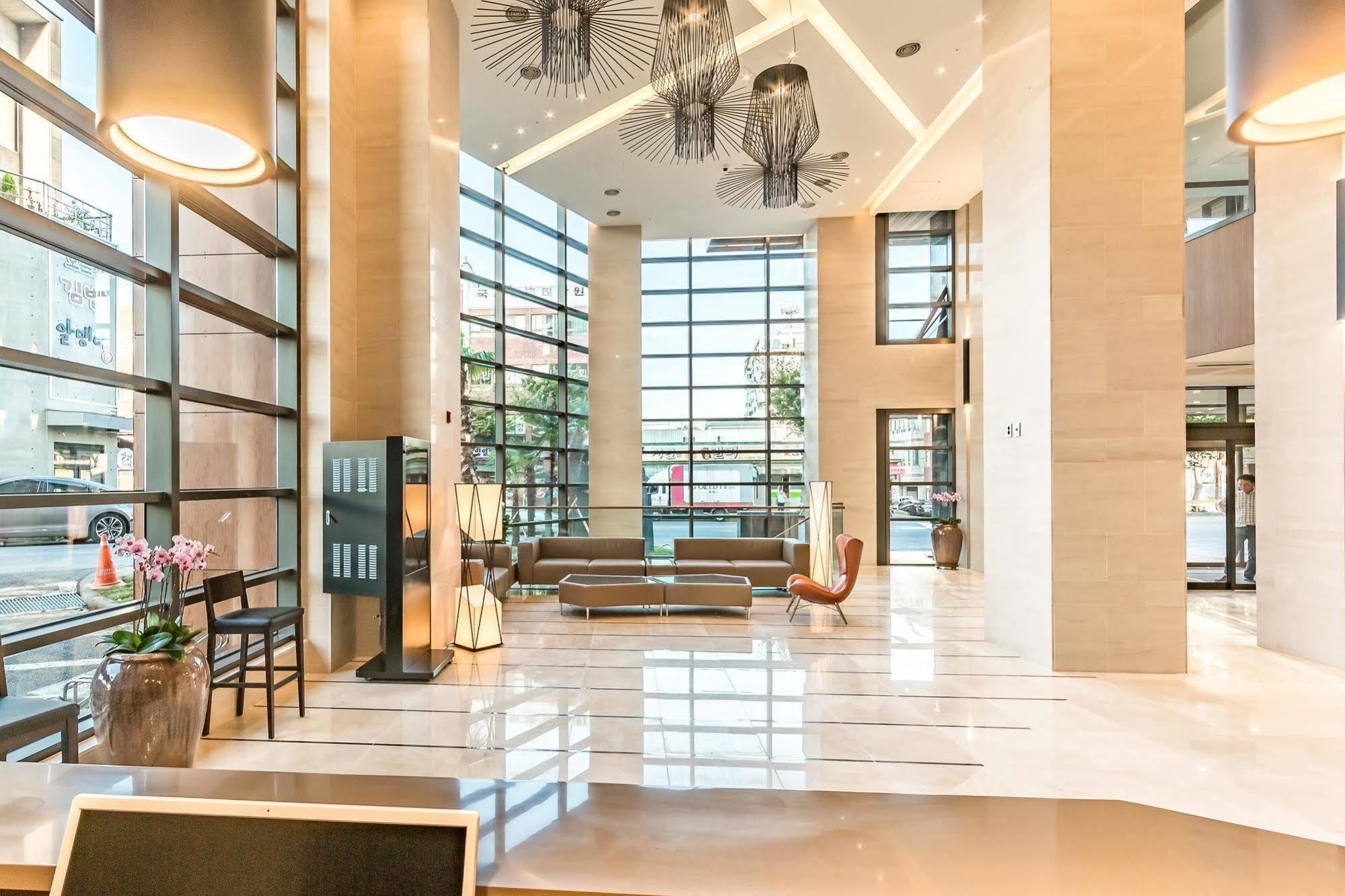 Golden Daisy Hotel Σεογκουίπο Εξωτερικό φωτογραφία