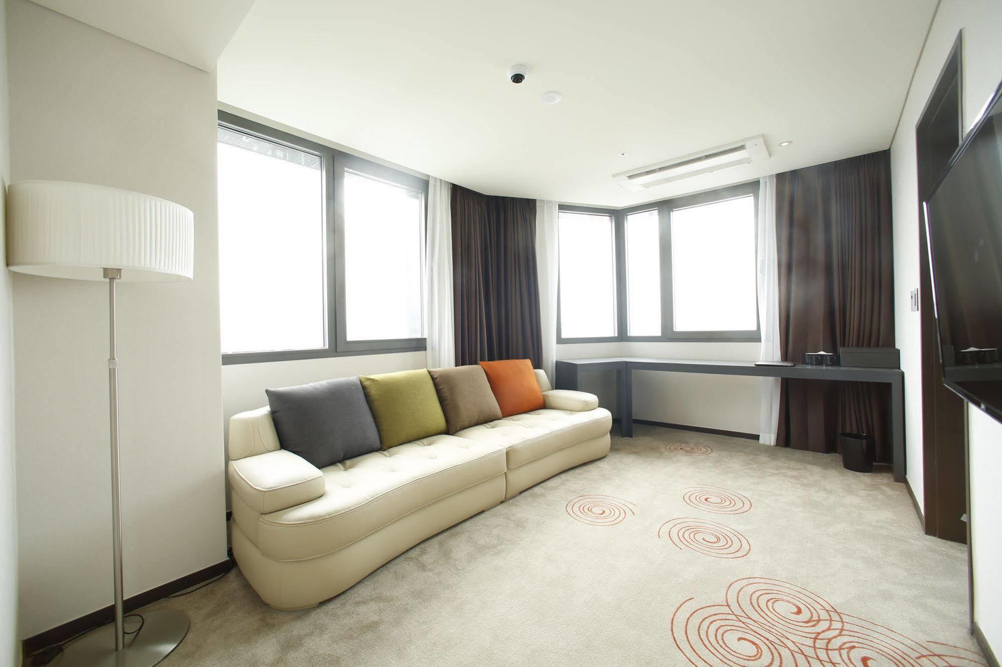 Golden Daisy Hotel Σεογκουίπο Εξωτερικό φωτογραφία
